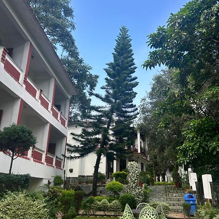 Hotel Maya Regency Bhīm Tāl Exterior foto
